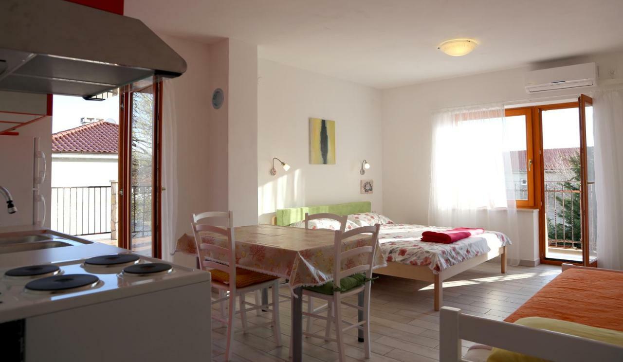 Laura Apartment