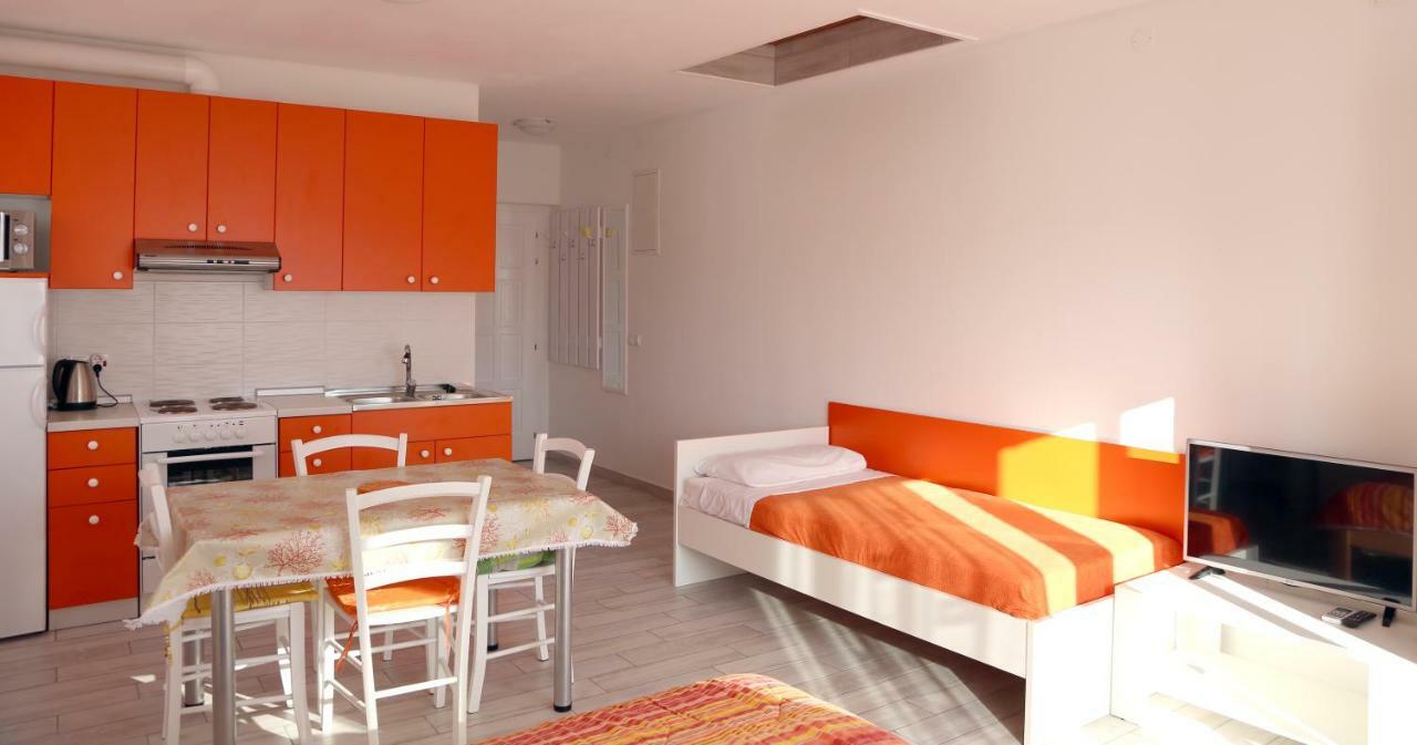 Laura Apartament